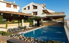 Alhanda Apartahotel